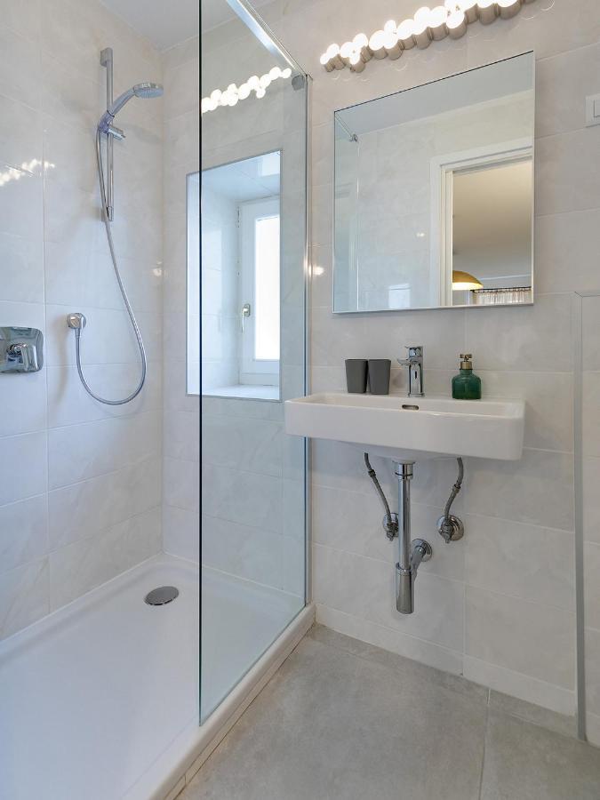 Stylish Studio Apartment By Irundo Ровинь Экстерьер фото